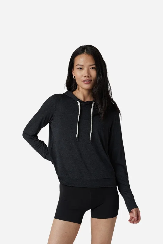 Vuori Halo Essential Hoodie in Black